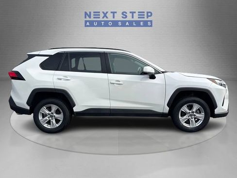 Used 2024 Toyota RAV4 XLE AWD/4WD image 9