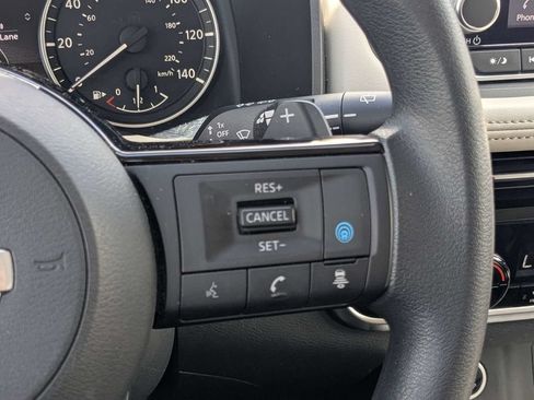 Used 2021 Nissan Rogue SV FWD image 23