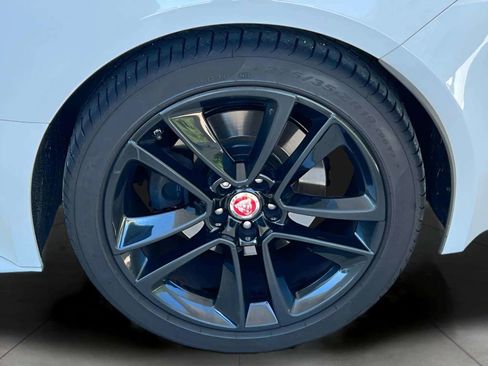 Used 2017 Jaguar F-TYPE S image 37
