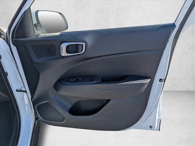 New 2026 Hyundai Venue SE FWD image 25