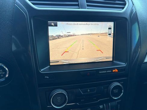 Used 2016 Ford Explorer XLT w/ Equipment Group 202A image 27