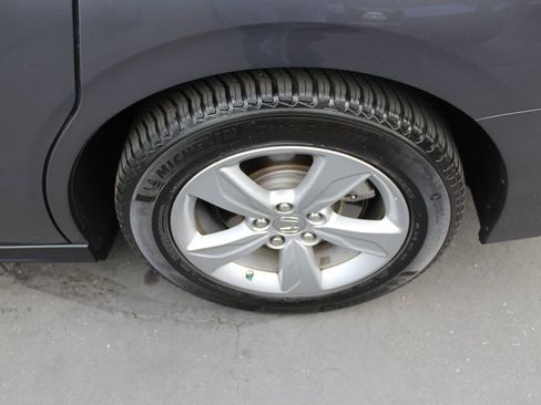 Used 2019 Honda Odyssey EX image 13