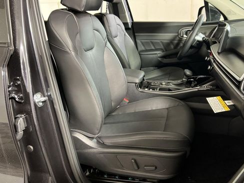 Used 2025 Kia Sorento SX AWD/4WD image 27