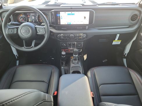 New 2025 Jeep Wrangler Rubicon w/ Convenience Group image 20