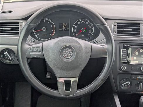Used 2014 Volkswagen Jetta SEL image 12
