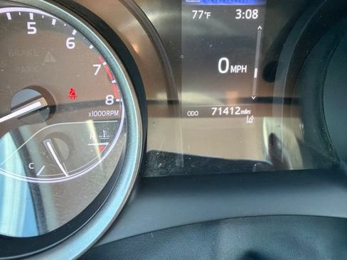 Used 2022 Toyota Camry SE w/ Carpet Mat Package (TMS) FWD image 6