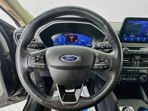 Used 2020 Ford Escape Titanium AWD/4WD image 12