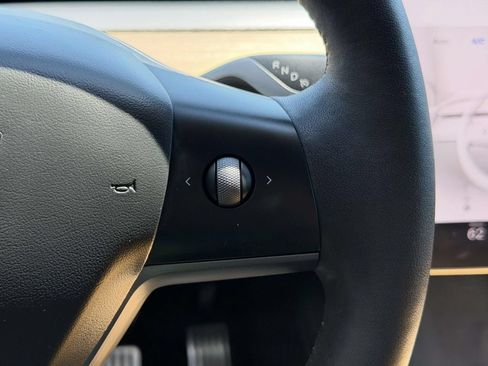 Used 2023 Tesla Model Y Long Range AWD/4WD image 8