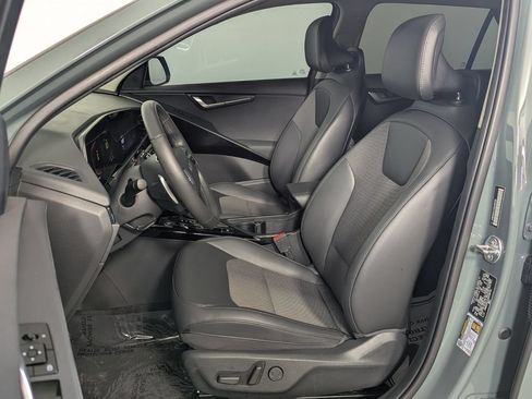 Used 2024 Kia Niro EX FWD image 12