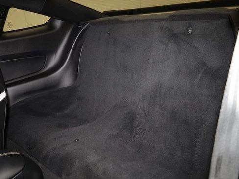 Used 2022 Ford Mustang Shelby GT500 w/ Carbon Fiber Track Pack image 18