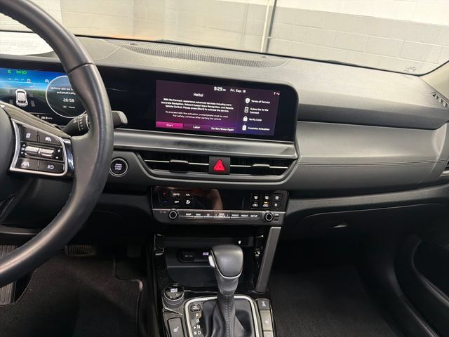 Certified 2024 Kia Seltos EX AWD/4WD image 18