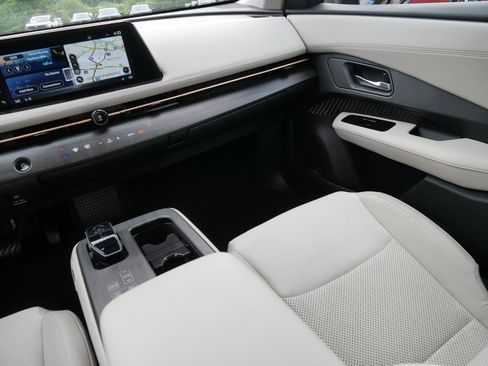 Certified 2023 Nissan Ariya AWD image 11