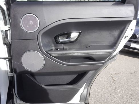 Used 2014 Land Rover Range Rover Evoque Prestige image 25