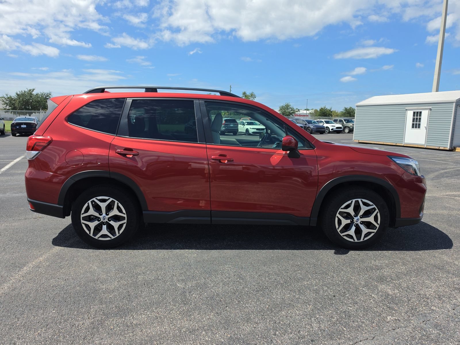 Used 2020 Subaru Forester Premium w/ Popular Package #1 AWD/4WD image 3