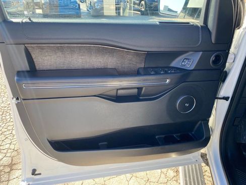 Used 2021 Ford Expedition Limited AWD/4WD image 11