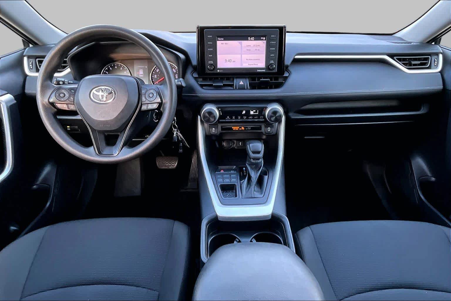 Used 2021 Toyota RAV4 LE AWD/4WD image 15