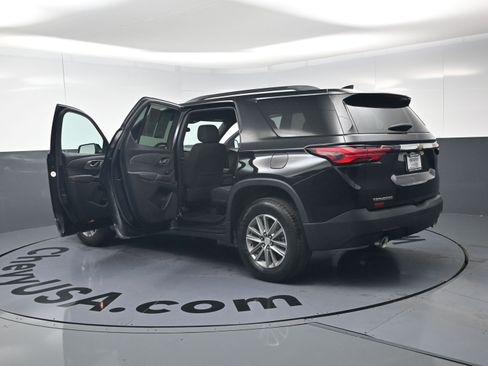 Used 2023 Chevrolet Traverse LT FWD image 28