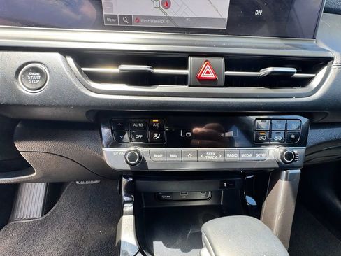 Used 2024 Kia Seltos EX AWD/4WD image 11