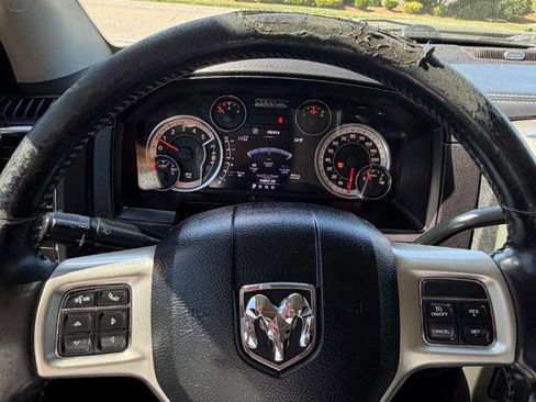 Used 2014 RAM 2500 Laramie AWD/4WD image 18