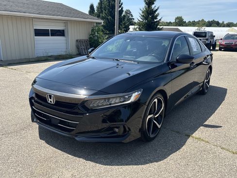 Used 2022 Honda Accord Sport image 9