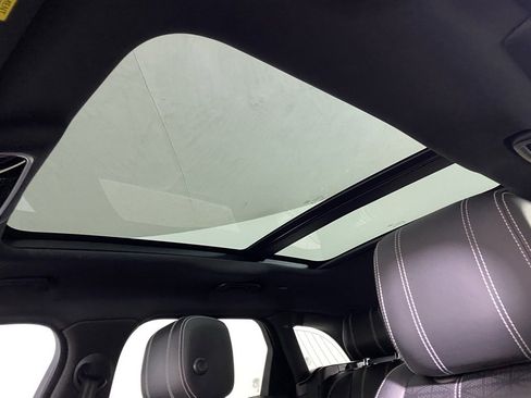 Used 2020 Land Rover Range Rover Velar R-Dynamic HSE image 25