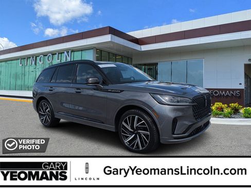 Used 2025 Lincoln Aviator Black Label w/ Black Label Special Edition AWD/4WD image 1