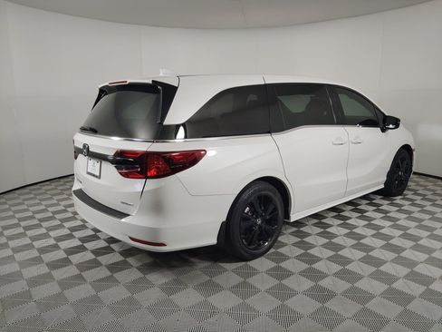 Certified 2024 Honda Odyssey Sport image 9