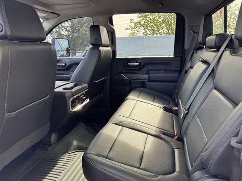 Used 2021 Chevrolet Silverado 2500 LTZ w/ LTZ Plus Package image 10