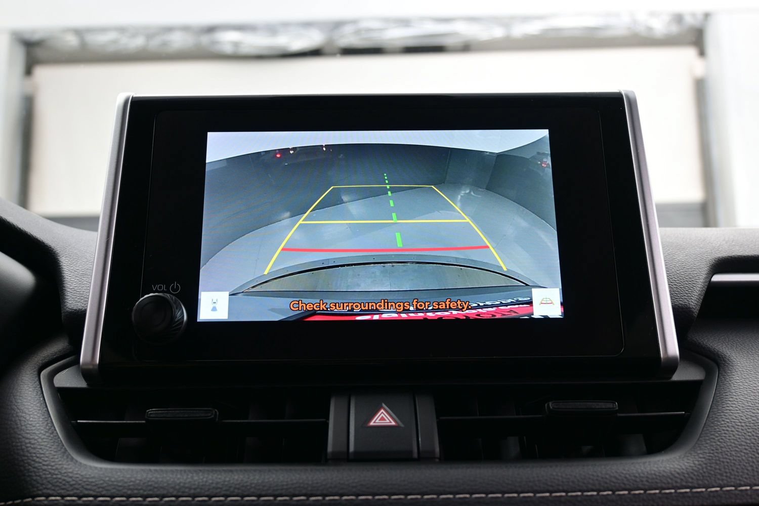 Used 2025 Toyota RAV4 XLE AWD/4WD image 18