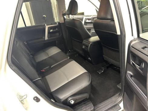 Used 2022 Toyota 4Runner SR5 Premium w/ Moonroof Package AWD/4WD image 18