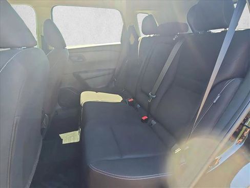 Used 2024 Nissan Rogue S AWD/4WD image 26