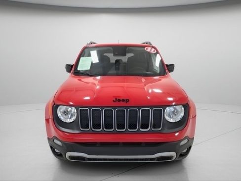 Used 2023 Jeep Renegade Latitude AWD/4WD image 2