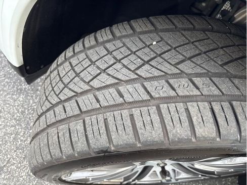 Used 2017 Porsche Cayenne Platinum Edition image 25