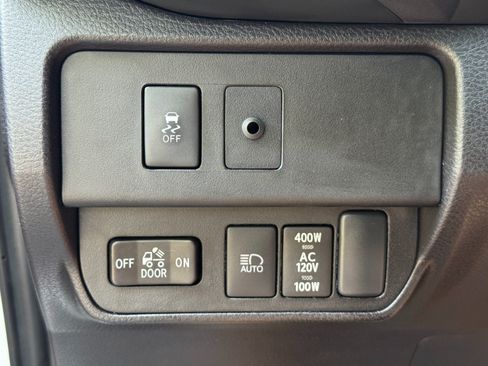 Used 2023 Toyota Tacoma TRD Off-Road w/ Black Out Package (TMS) AWD/4WD image 17