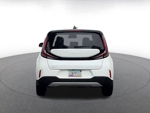 Used 2025 Kia Soul LX w/ LX Technology Package image 12
