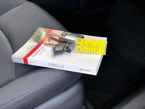 Used 2020 Toyota Corolla LE image 15