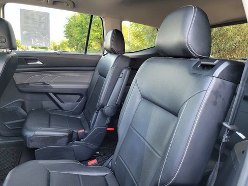 Used 2022 Volkswagen Atlas SEL R-Line AWD/4WD image 15