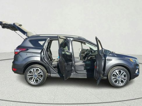 Used 2018 Ford Escape SE w/ SE Sport Appearance Package image 14