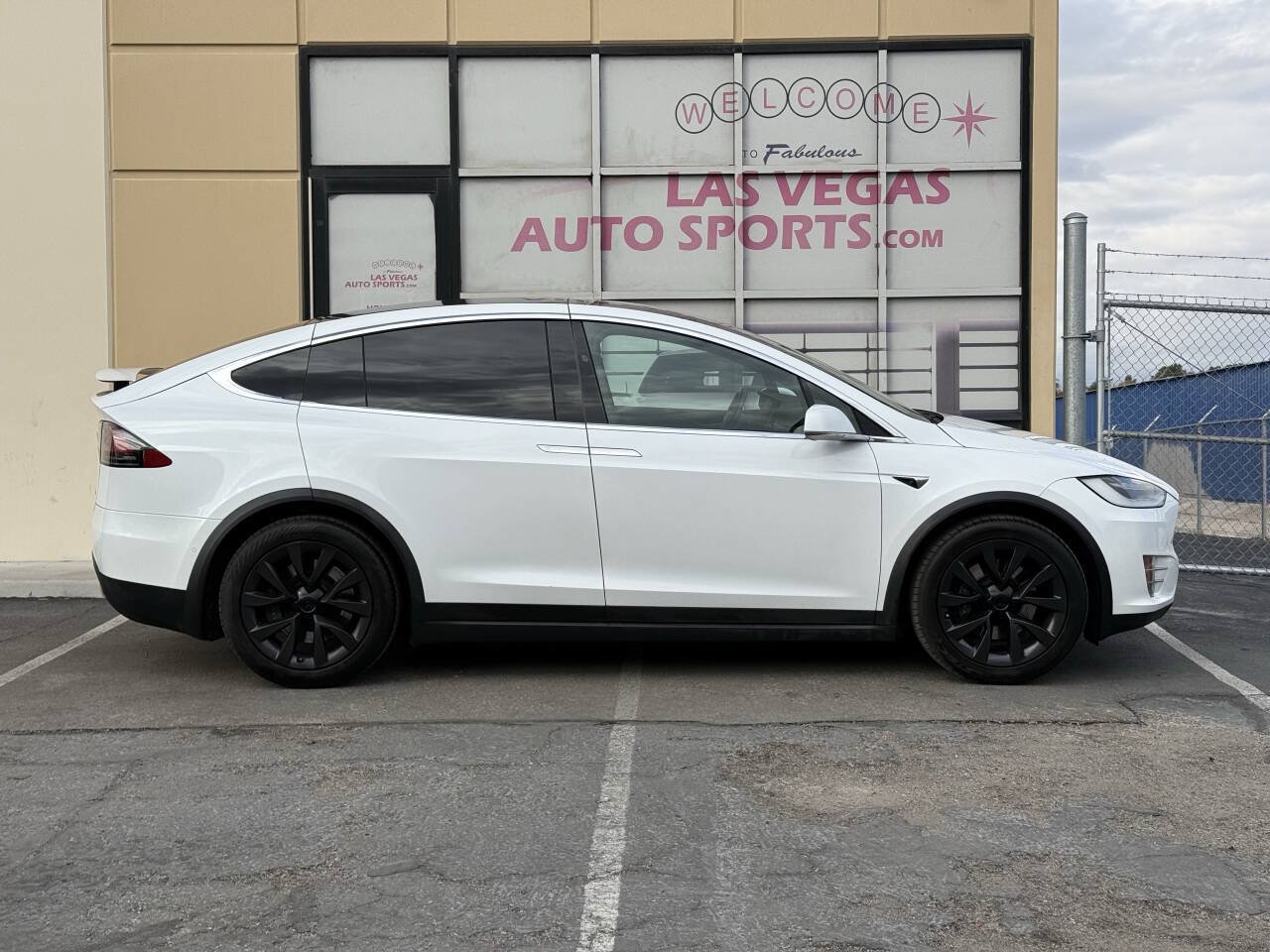 Used 2021 Tesla Model X Long Range AWD/4WD image 5