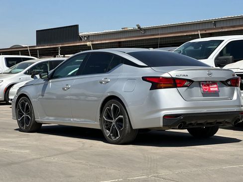 Used 2023 Nissan Altima 2.5 SR FWD image 7