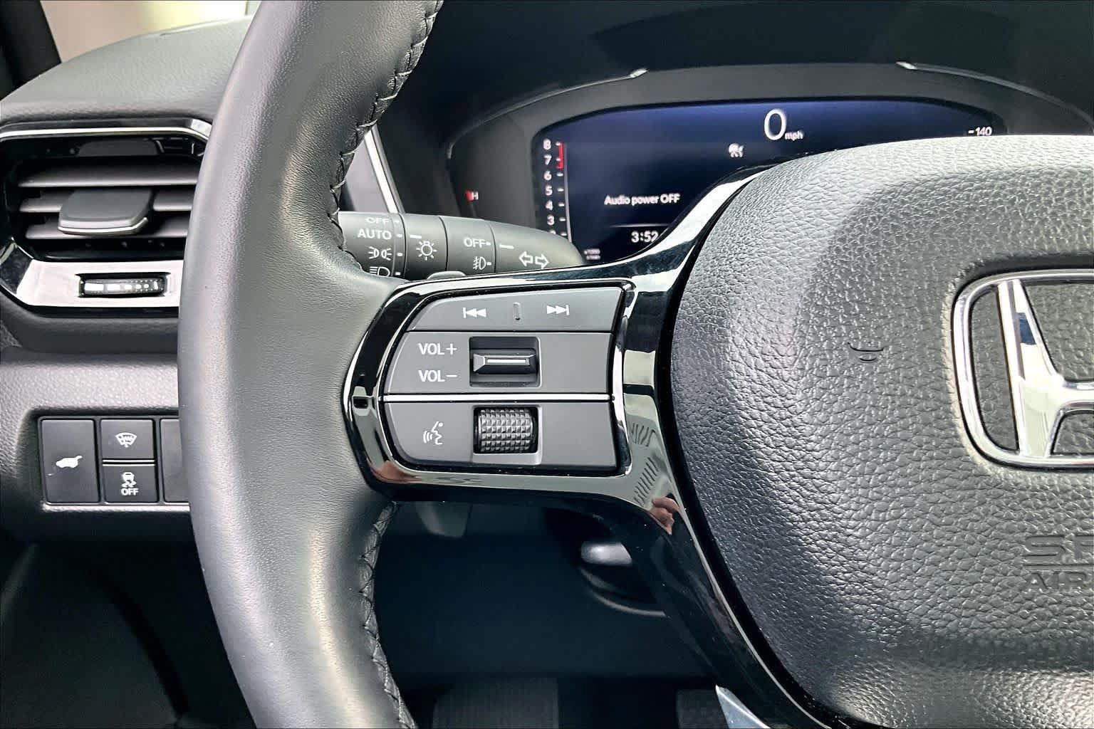 Used 2023 Honda Pilot Elite image 24