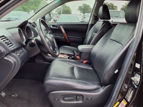 Used 2013 Toyota Highlander Limited FWD image 18