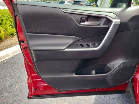 Used 2025 Toyota RAV4 XLE FWD image 15