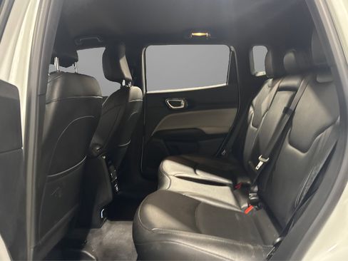 Used 2025 Jeep Compass Limited AWD/4WD image 37