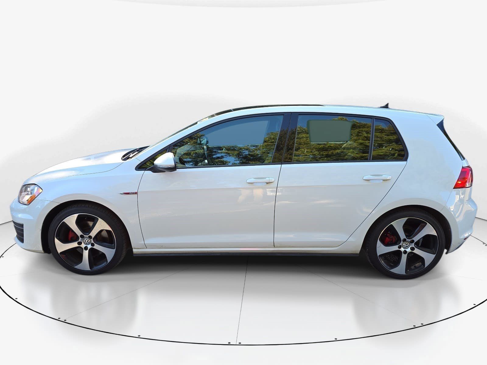 Used 2015 Volkswagen GTI SE FWD image 7