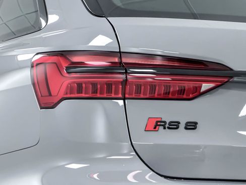 Certified 2024 Audi RS 6 performance AWD/4WD image 27