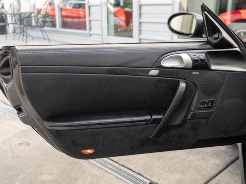Used 2006 Porsche 911 Carrera S RWD image 11