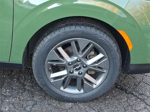 Used 2022 Kia Soul EX image 8