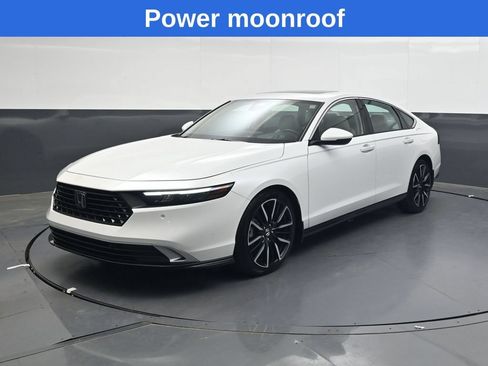 Used 2024 Honda Accord Touring image 8