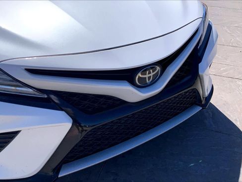 Used 2020 Toyota Camry XSE image 28